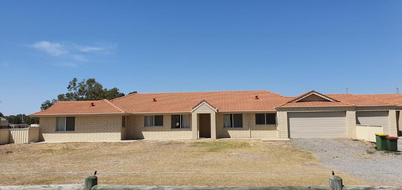 Pinjarra Caravan Park&Cabins Exteriör bild