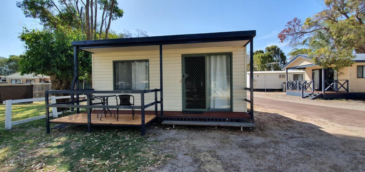 Pinjarra Caravan Park&Cabins Exteriör bild