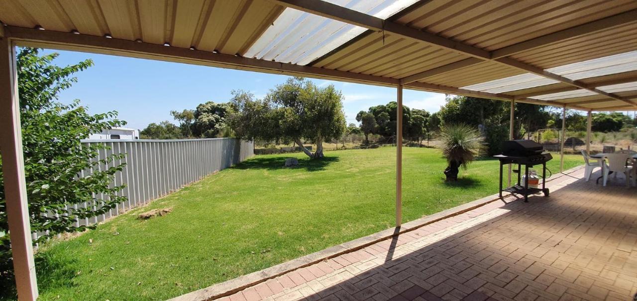 Pinjarra Caravan Park&Cabins Exteriör bild